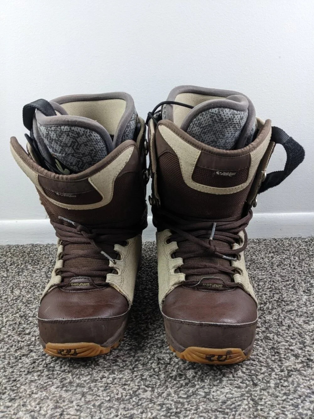 Thirtytwo 32 lashed